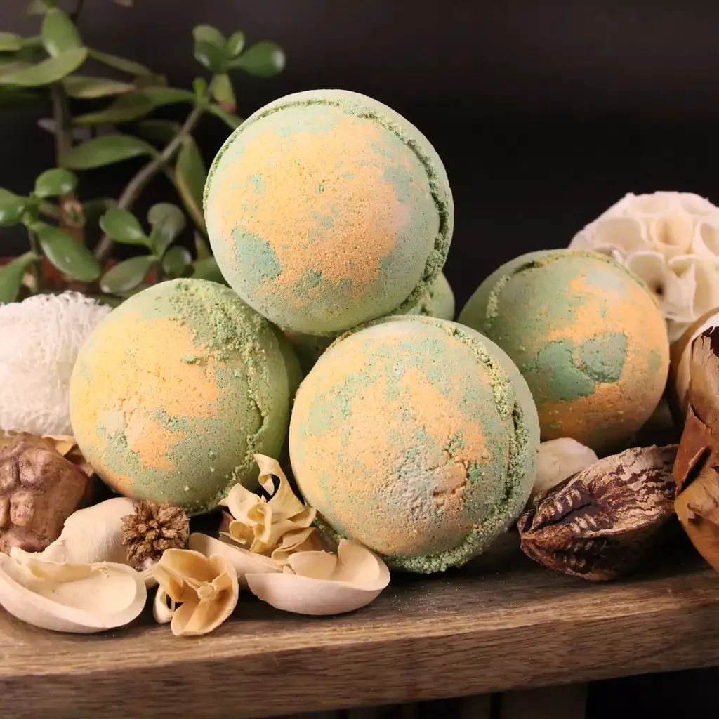 Bombe de bain XXL Mangue – 180g au Beurre de Karité