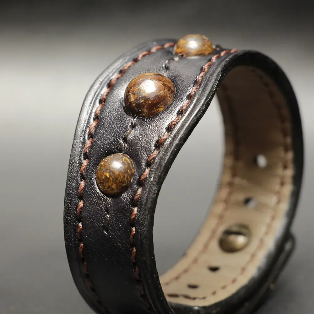 Bracelet cuir noir cousu main – Tantal & Bronzite naturelle – Image 3
