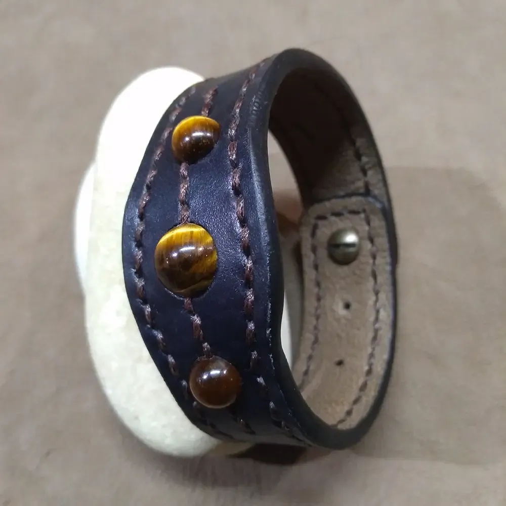 Bracelet Tantal en cuir noir cousu main – Œil de Tigre – Image 2