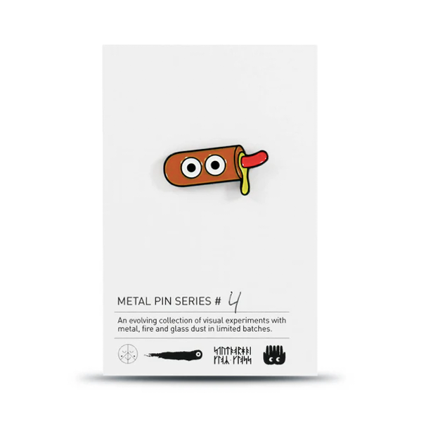 PIN’S ÉMAILLÉ EN METAL FRENCH HOTDOG – STUDIO ARHOJ